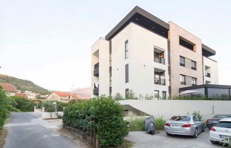 Izdaje se jednosoban stan sa garažnim mjestom – Tivat — 7