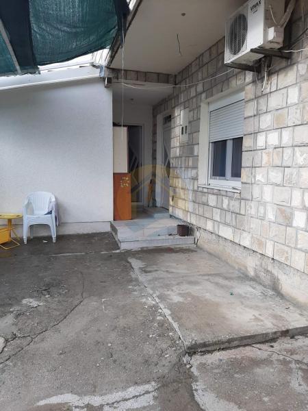 Dvosoban stan u Tivtu, 72m² 2