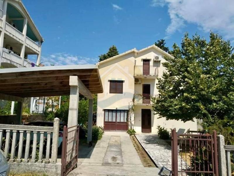 Spacious family house for sale in Stoliv, Kotor - Montenegro. Quiet location, airport vicinity.