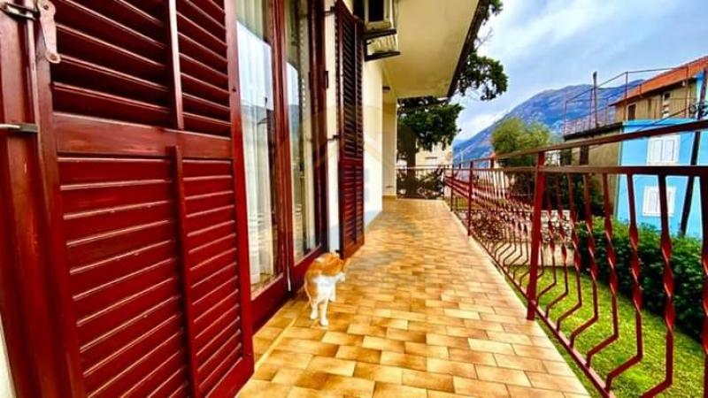 Spacious family house for sale in Stoliv, Kotor - Montenegro. Quiet location, airport vicinity. 11