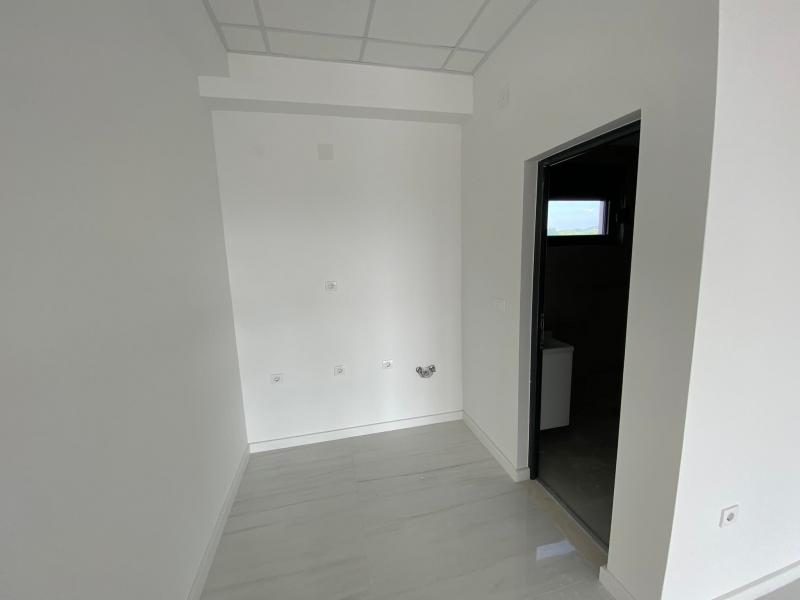 Poslovni prostor u Kotoru, 153m²