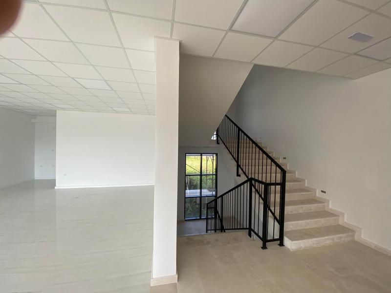 Poslovni prostor u Kotoru, 153m² 5