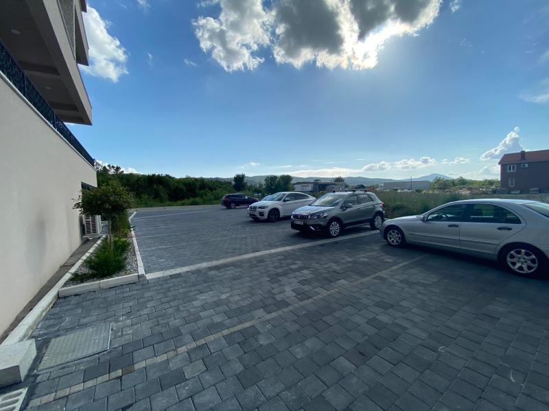 Poslovni prostor u Kotoru, 153m² 10