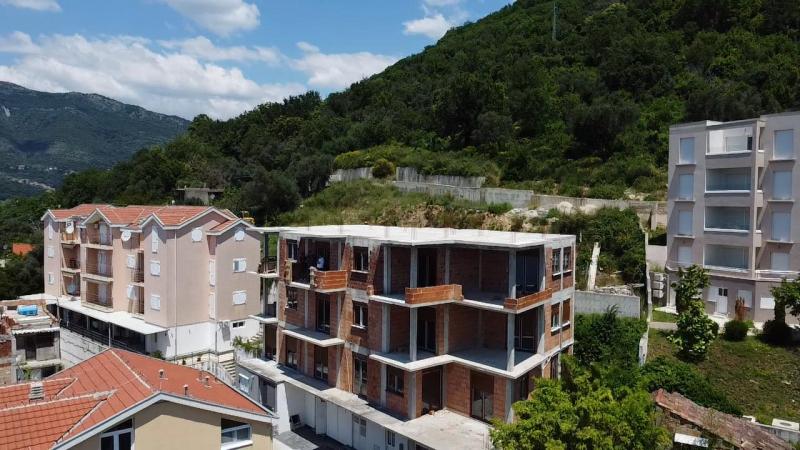 Two one bedroom apartments with sea view in Tivat (under construction) 3