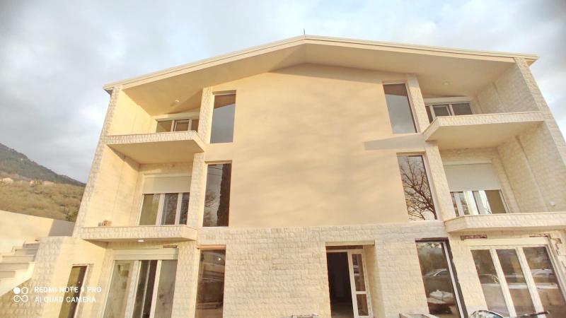 Kuća u Kotoru, 527m²
