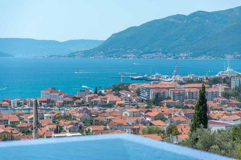 Kuća u Tivtu, 452m² 13