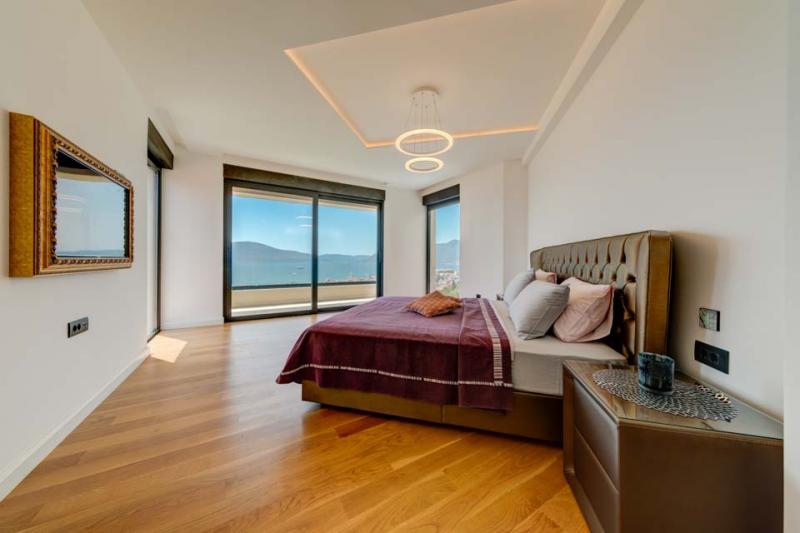 Kuća u Tivtu, 452m² 16