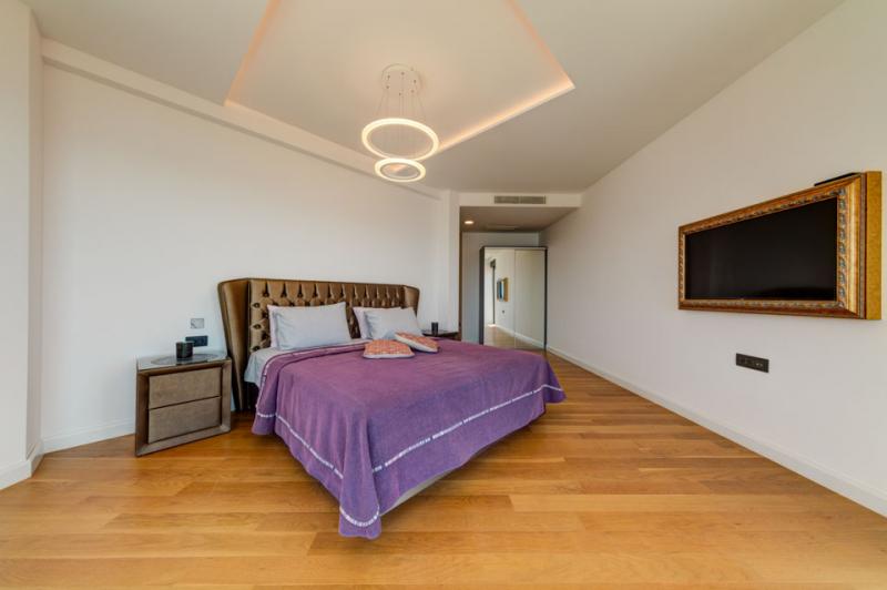 Kuća u Tivtu, 452m² 17