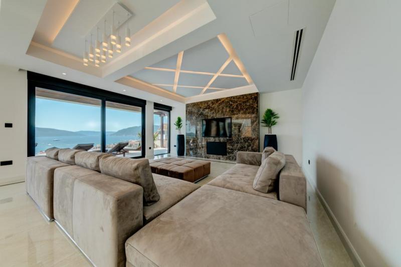 Kuća u Tivtu, 452m² 3