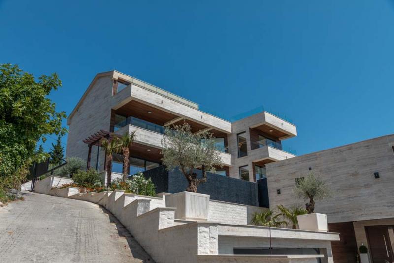 Kuća u Tivtu, 452m² 32