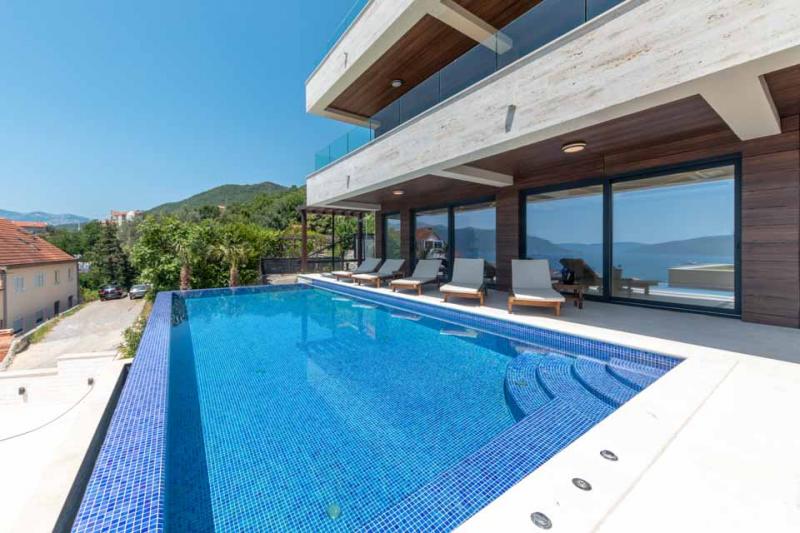 Kuća u Tivtu, 452m² 8