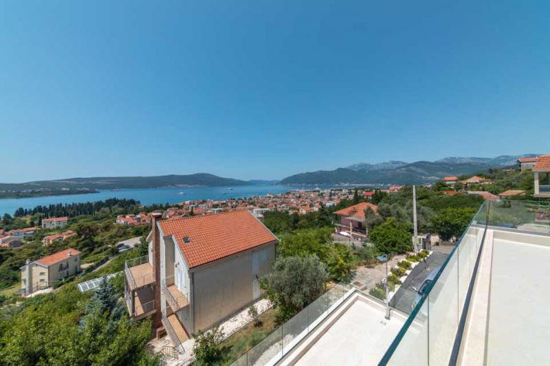 Kuća u Tivtu, 472m² 17