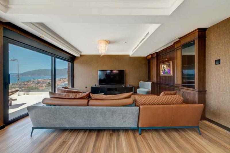 Kuća u Tivtu, 472m² 28