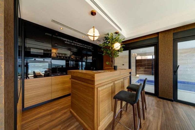 Kuća u Tivtu, 472m² 31