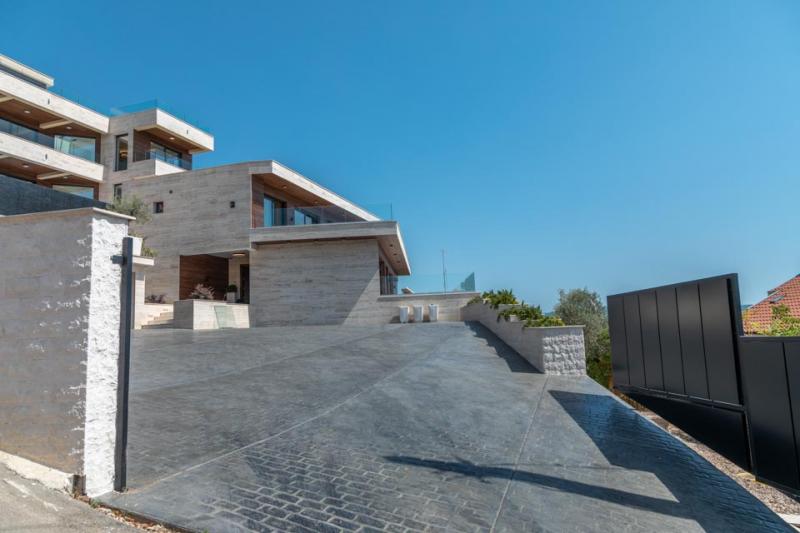 Kuća u Tivtu, 472m² 43