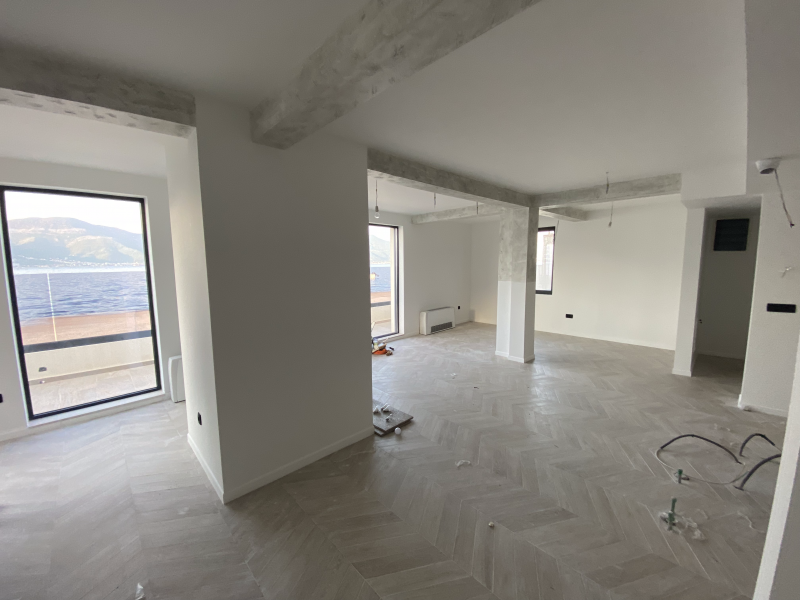 Waterfront brand new villa in Krasici URGENT SALE 11