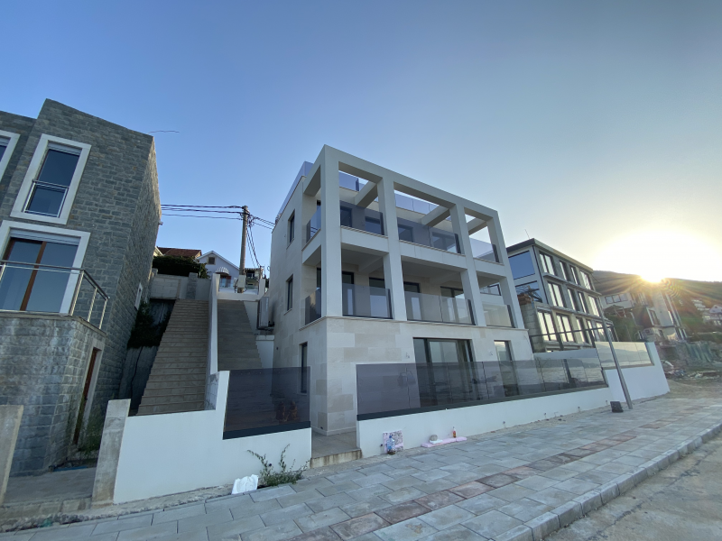 Waterfront brand new villa in Krasici URGENT SALE 7