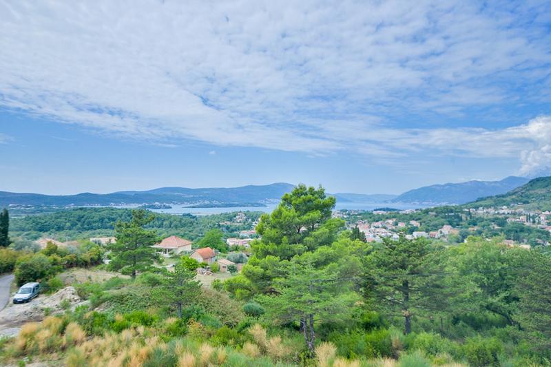 Five-bedroom Villa With A Panoramic View Over Tivat BRAND NEW 3