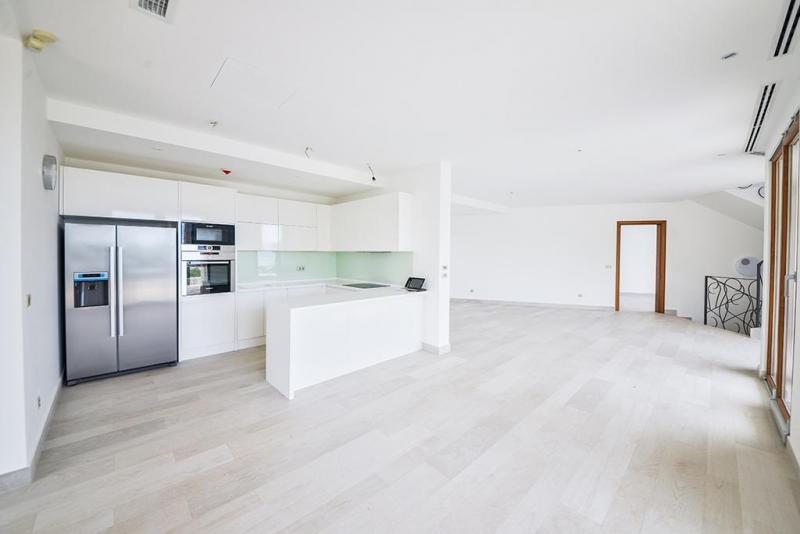 Five-bedroom Villa With A Panoramic View Over Tivat BRAND NEW 9