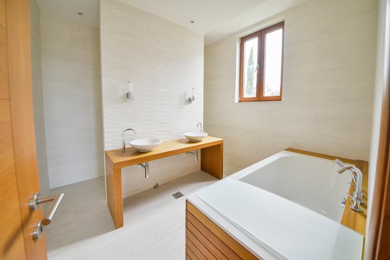 Five-bedroom Villa With A Panoramic View Over Tivat BRAND NEW 10