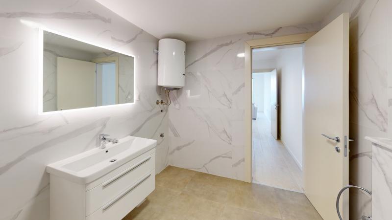 Luxury 1-bedroom in Budva with a view of the Old Town 6