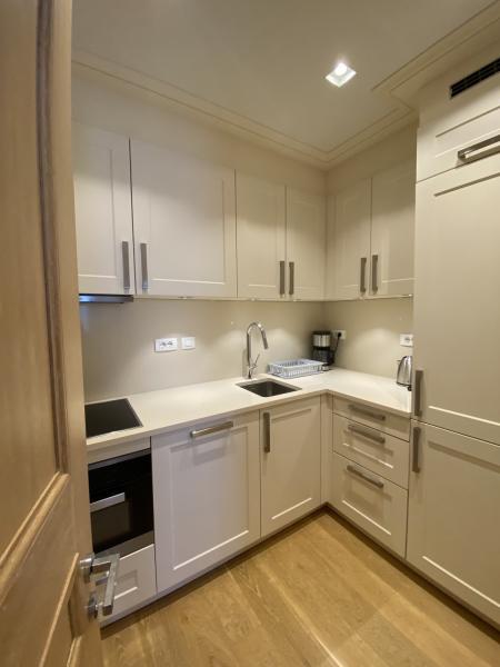 Luxury 1-bedroom in Porto Montenegro 6