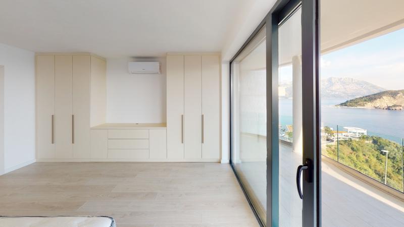 Nekretnina u Budvi, 147m² 14