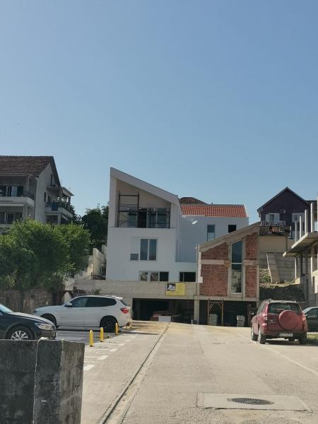 Na prodaji nov cetvorosobni apartman u Gornjem Kalimanju, Tivat 4
