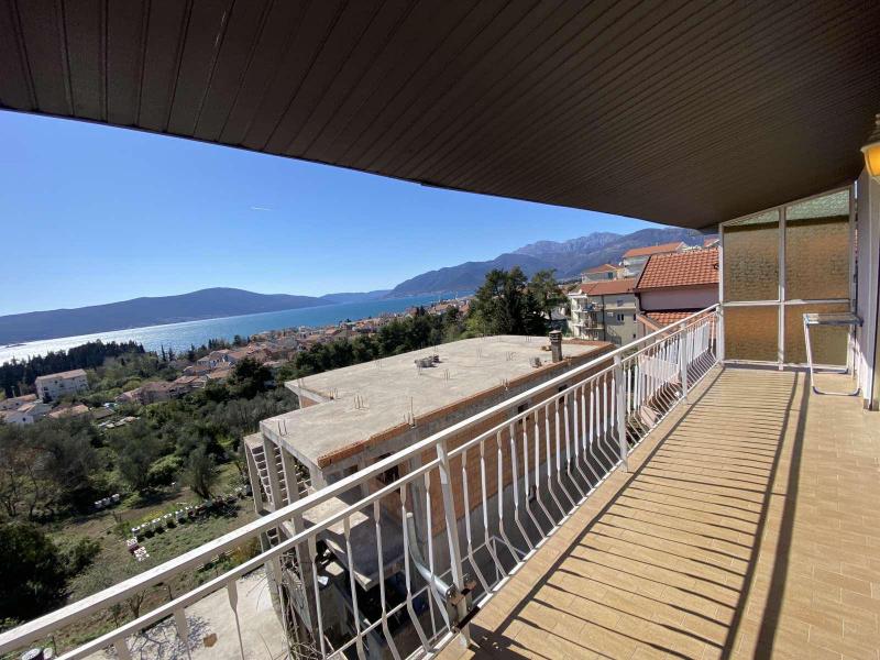 A house with a view of the sea in Tivat is for sale 6