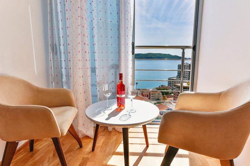 Luksuzan trosoban stan u Rafilovicima, Budva na prodaji 7