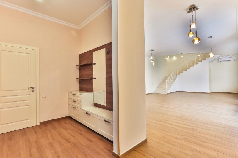 Luxury villa with pool and sea view is for sale 3