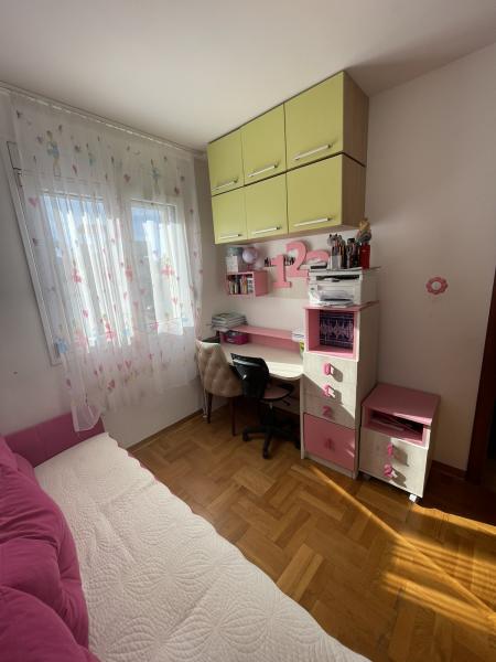 Prodaje se kompletno namjesten dvosoban stan u Budvi 12