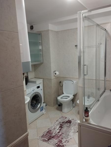 Prodaje se namjesten trosoban stan u naselju Gorica C, Podgorica 10