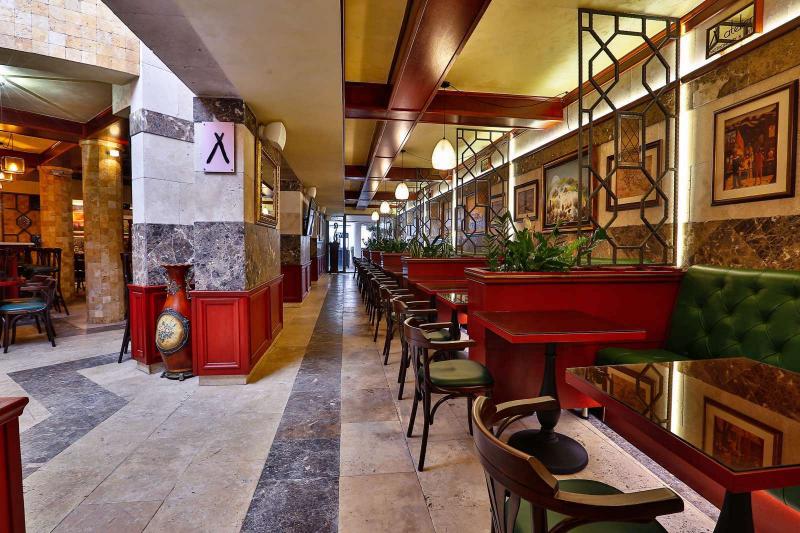 Prodaje se restoran u novoj zgradi u Budvi 2