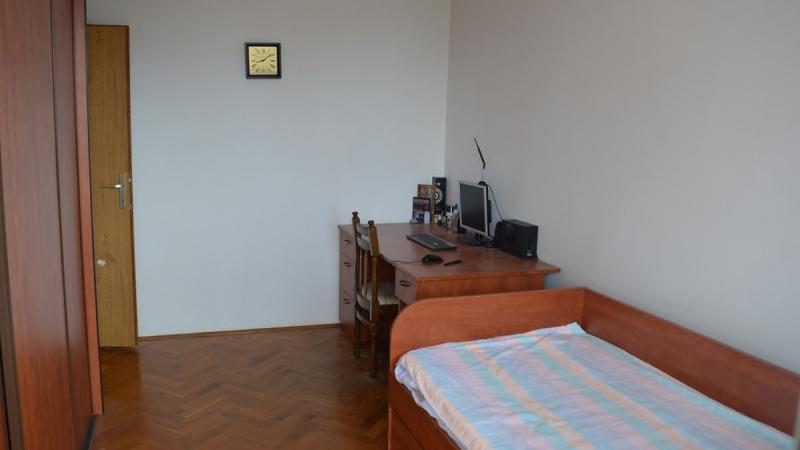 Three bedroom apartment in downtown Bar for sale, a few minutes away from the city beach. 13