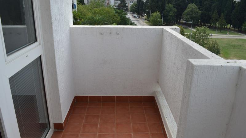 Three bedroom apartment in downtown Bar for sale, a few minutes away from the city beach. 14
