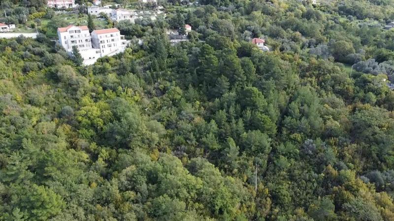 Prodaje se urbanizovan plac u Kotoru 4