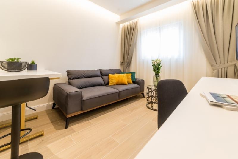 Modern hotel in an excellent location in Budva is for sale 14