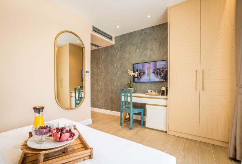 Modern hotel in an excellent location in Budva is for sale 4