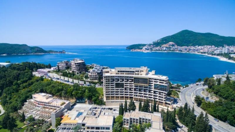 Poslovni prostor u Budvi, 626m²