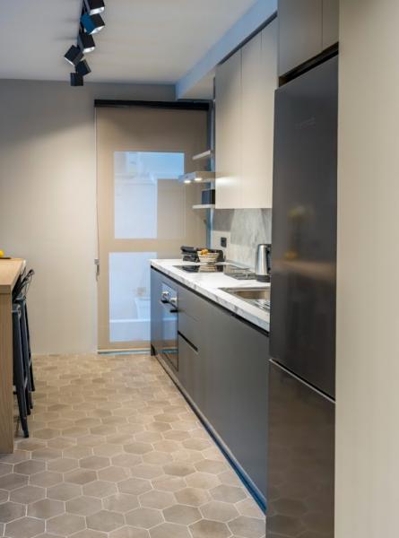Luxury 1-bedroom apartment in Tivat for rent 4