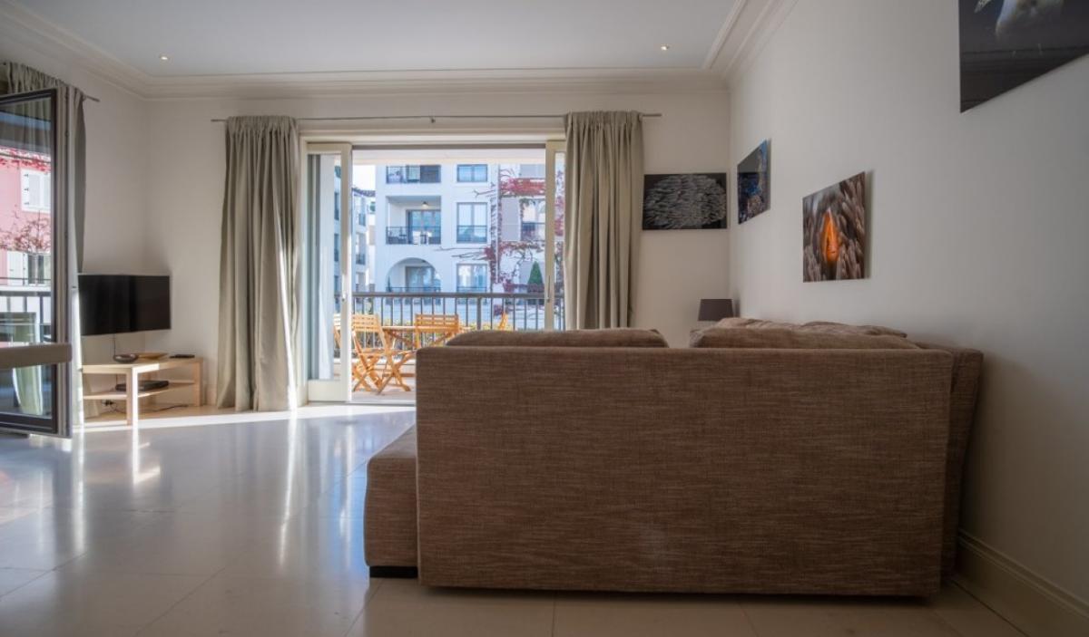 Jednosoban stan u Porto Montenegru sa predivnim pogledom na more 28