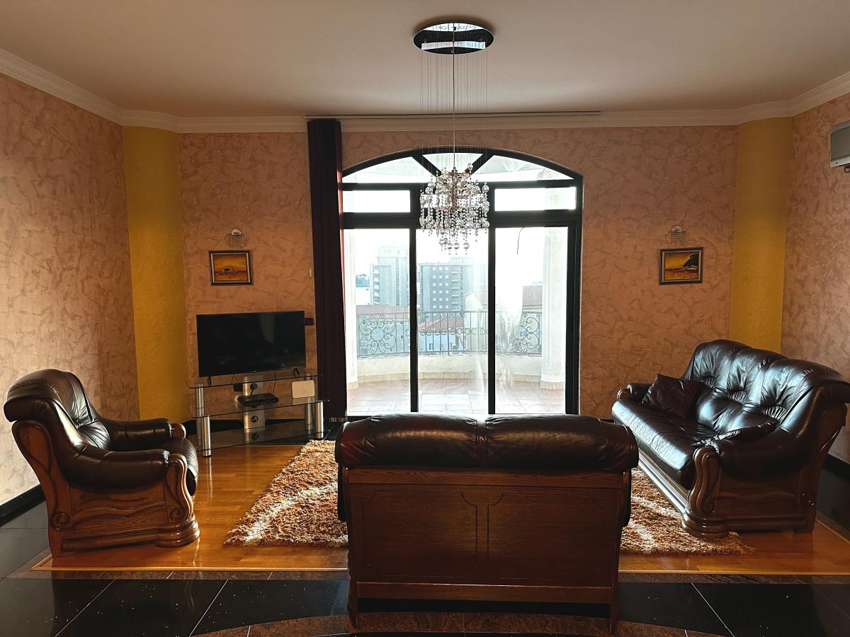 Beautiful villa with a view of the sea in Petrovac is for sale 3