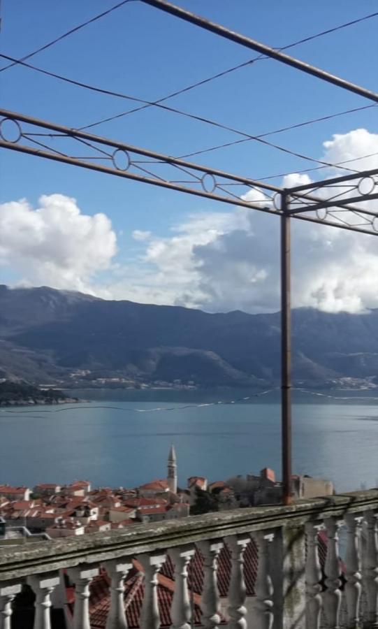 A house in an attractive location in Budva is for sale 6
