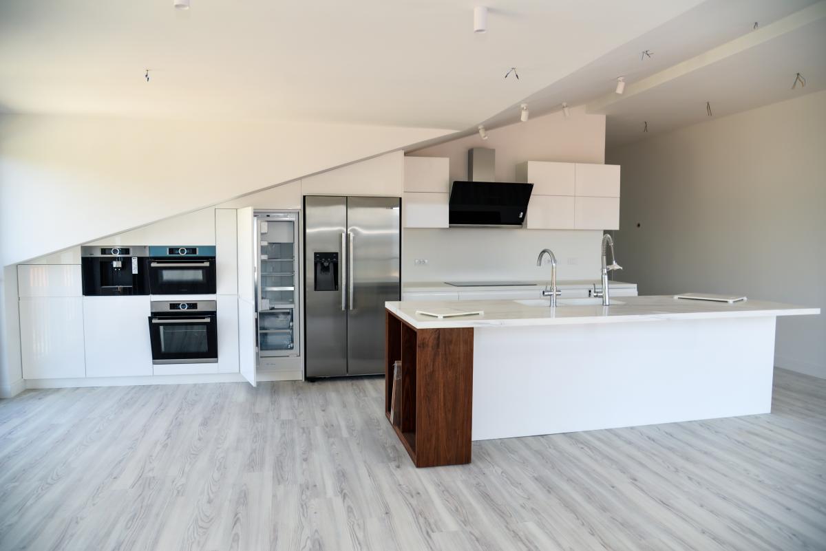 Exclusive 2-bedroom apartment with a sea view in Tivat for sale 2
