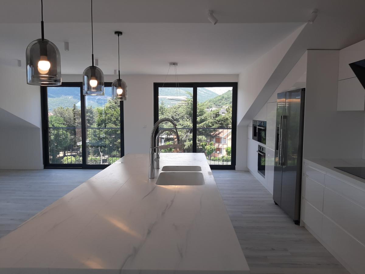 Exclusive 2-bedroom apartment with a sea view in Tivat for sale 4