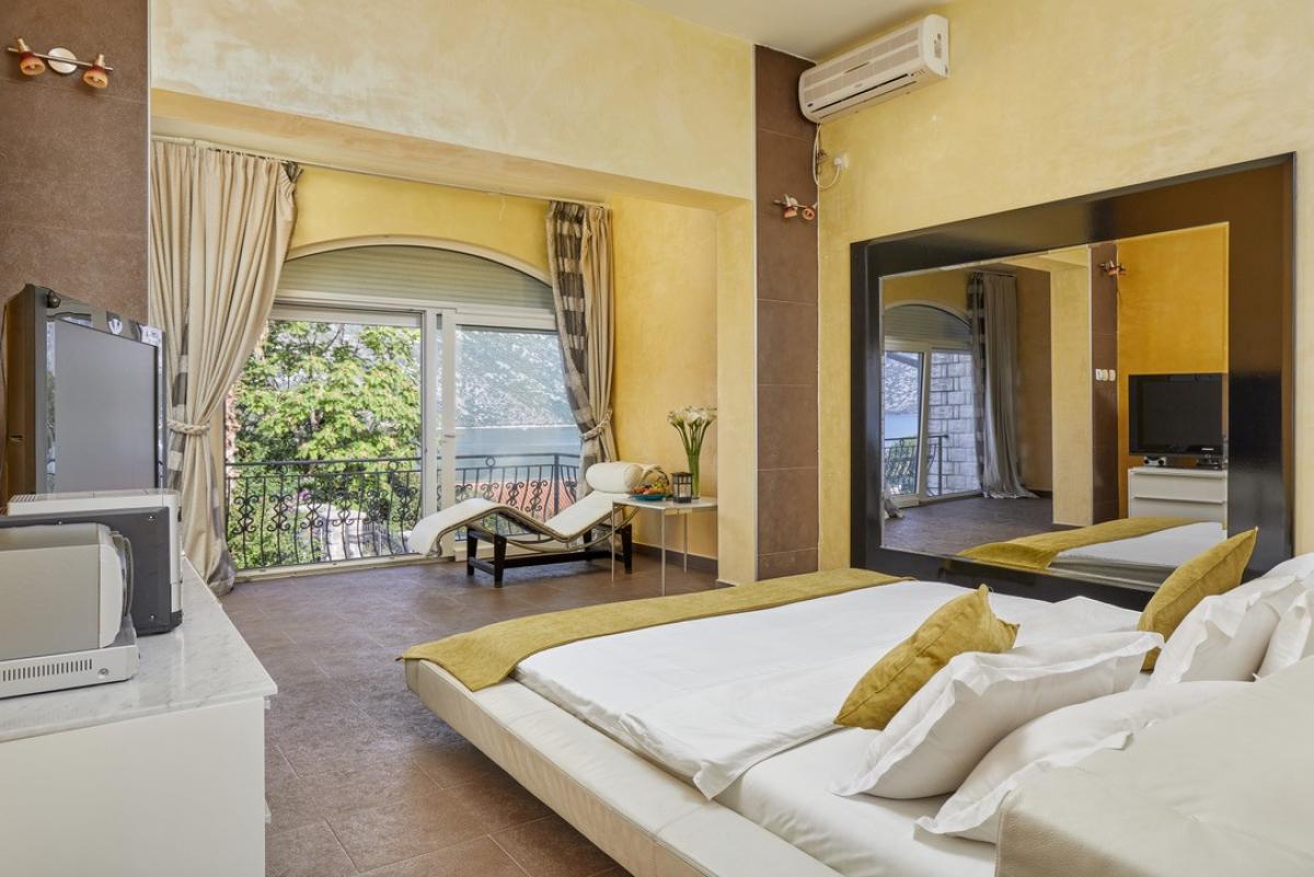 Kuća u Kotoru, 350m² 13