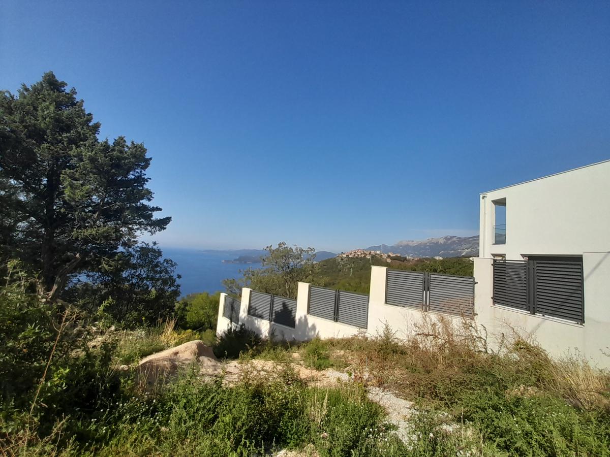 Urbanized plot with a view of the sea in Budva is for sale 2