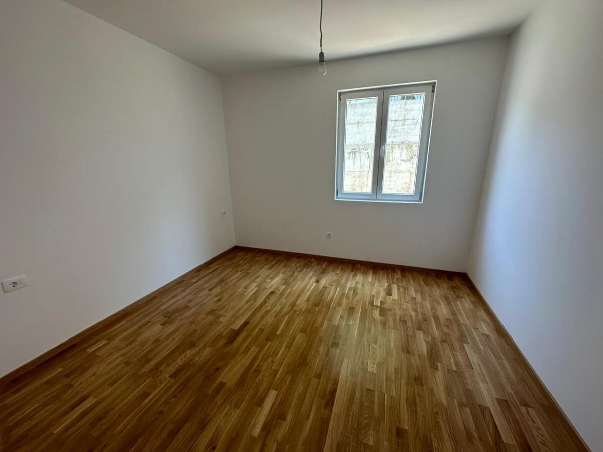 Luxury 3-bedroom apartment in a new building in Tivat for sale 6