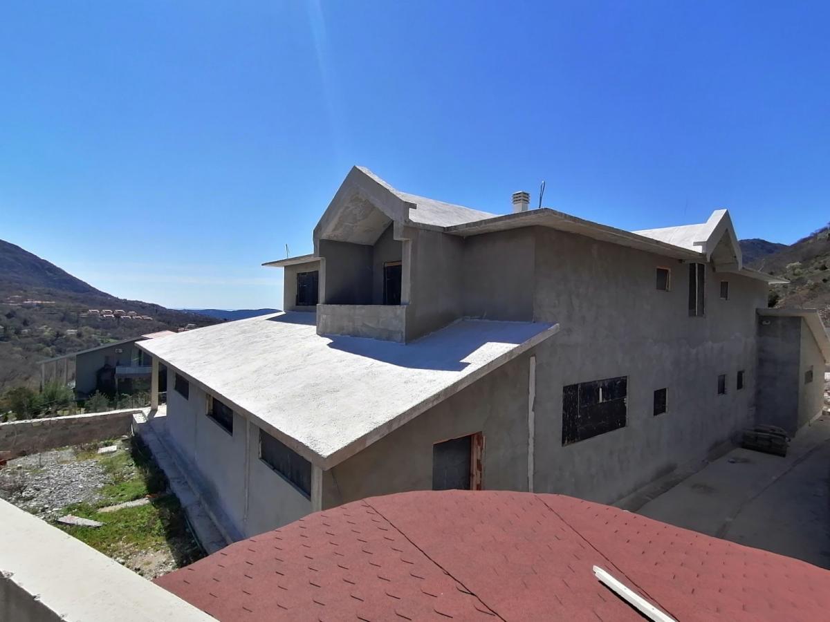 Luxury 5-bedroom house with a sea view in Bar for sale 3